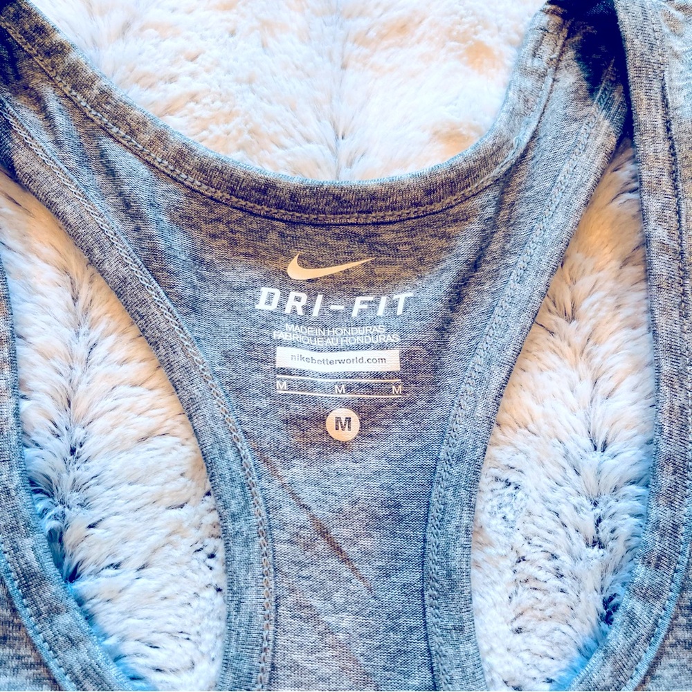 Nike Dri-fit tank - Picture 4 of 4
